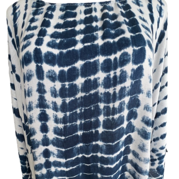 0098/ White and Navy  Blue Tie Dye  Poncho with fringed, Short Kaftan - Picture 8 of 8